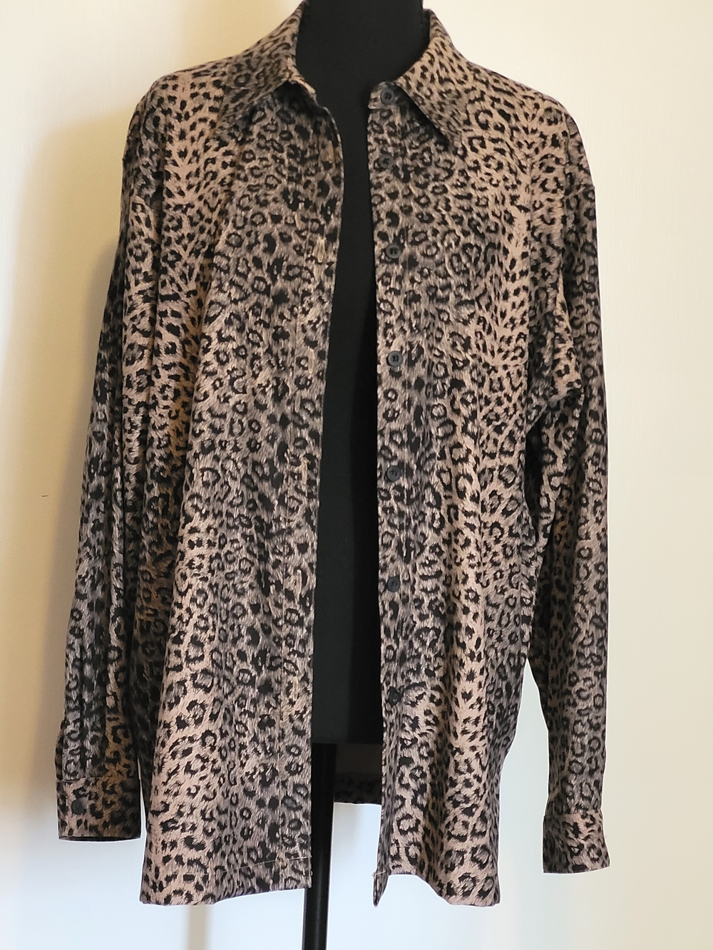 Notations Taupe and Black Leopard Print Button-Down Shirt Size L - Picture 6 of 10
